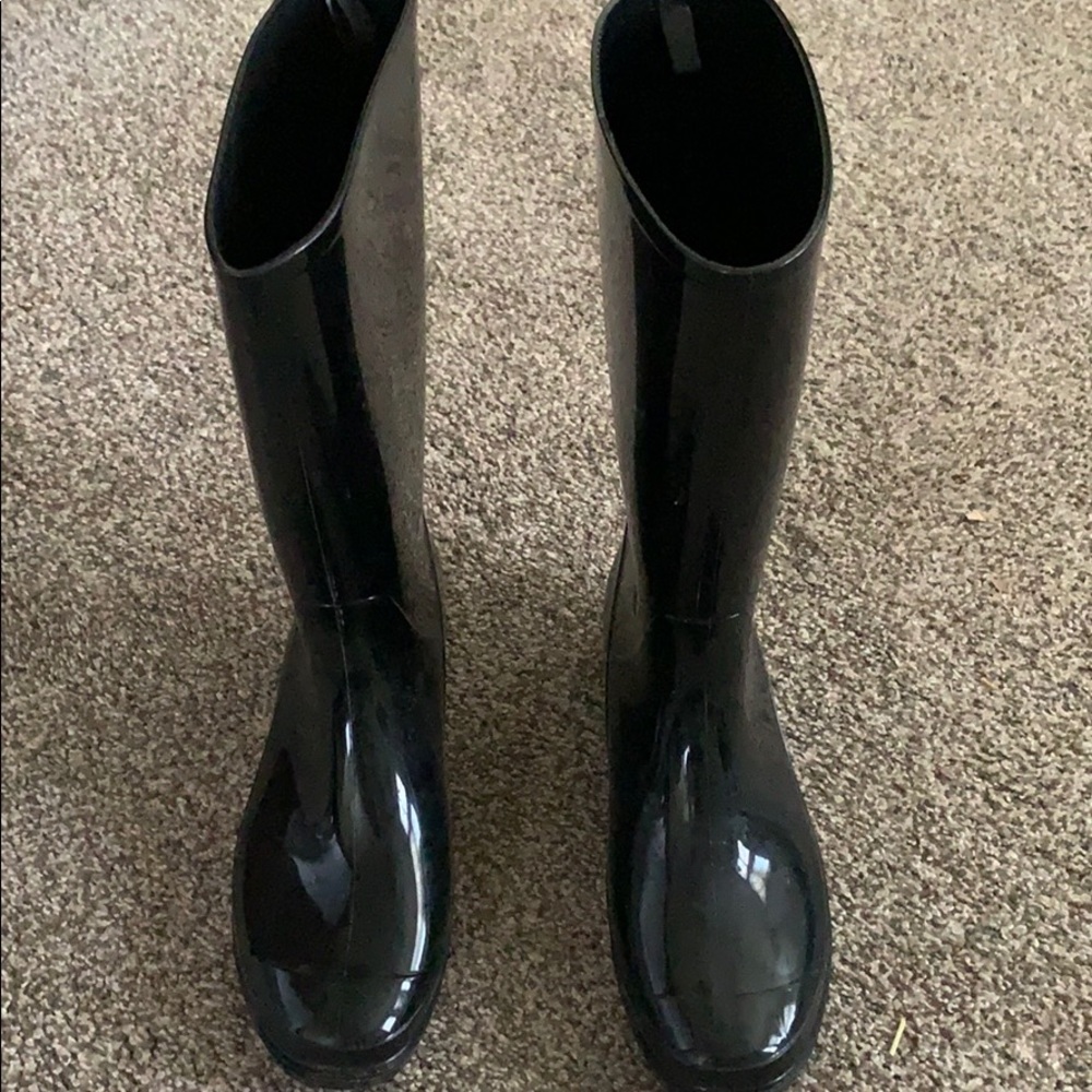 Water boots